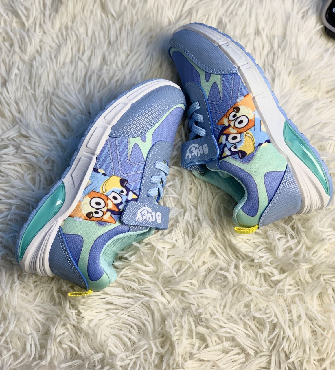 KIDS CHARACTER SNEAKERS (SIZE 27)