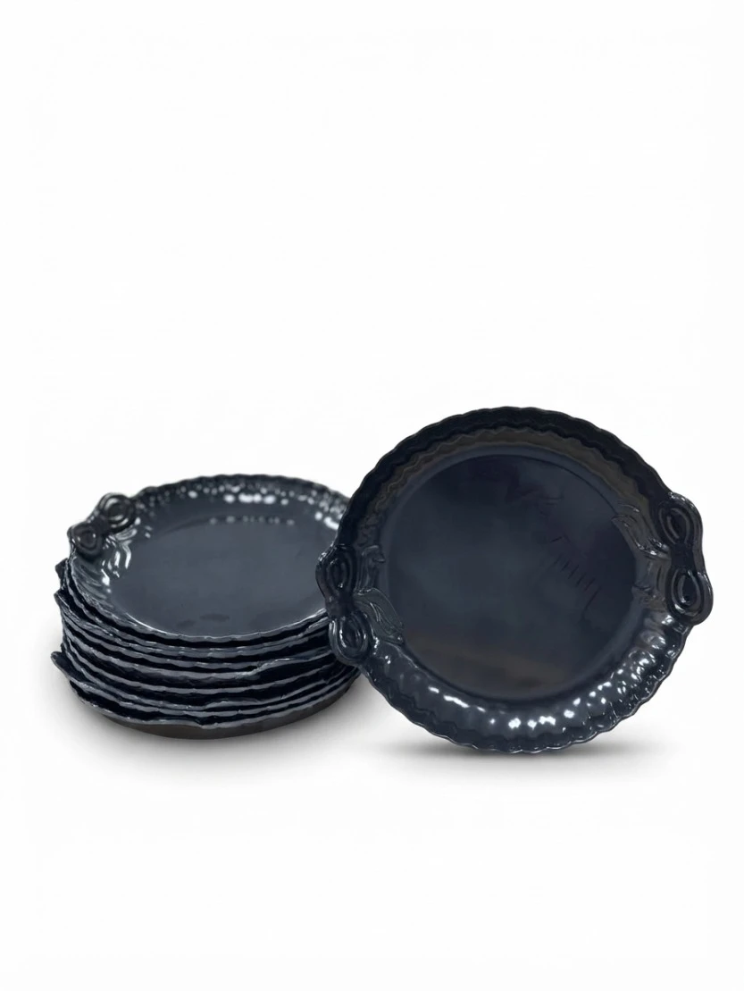 VINTAGE EMBOSSED BOW BLACK PLATE: Black Ceramic Plates, Black Dessert Plates, Gothic Dinnerware, Glossy Black Tableware, Decorative Ceramic Dishes, Unique Serveware, Stackable Plates, Aesthetic Kitche
